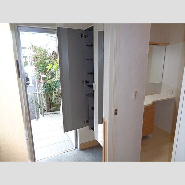 セリナ木更津　B 玄関