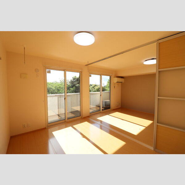PARK　HILLS　MIYAKO　H205号室 洋室