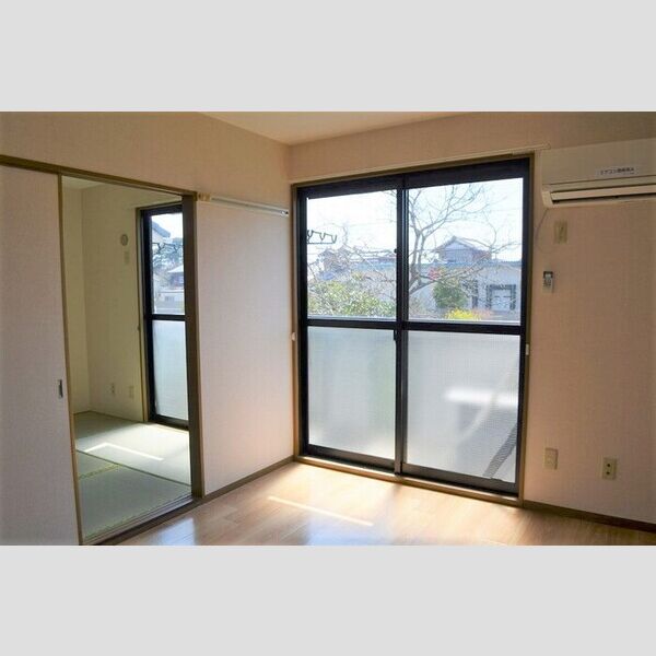 サンフォーラム101号室 洋室