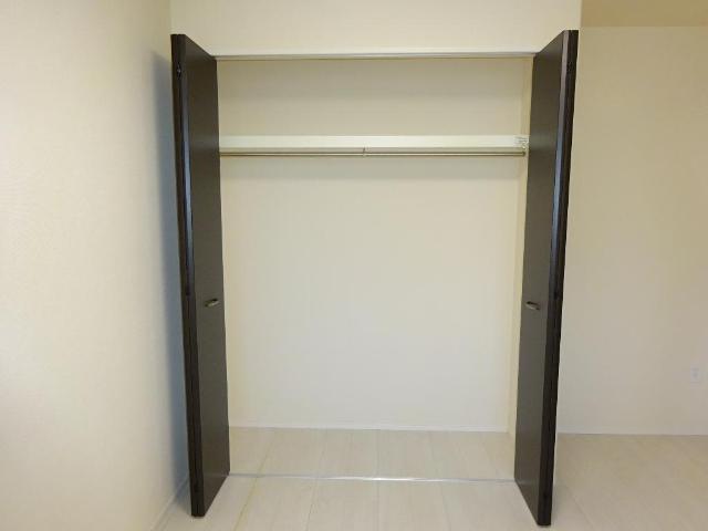 レヴメゾン神山参番館105号室 クローゼット（イメージ）