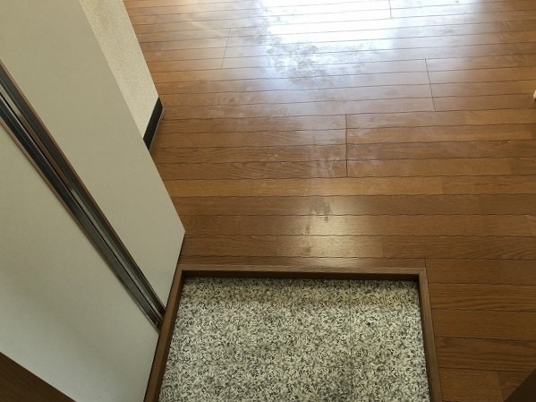 ヴィラ泉町2階 玄関