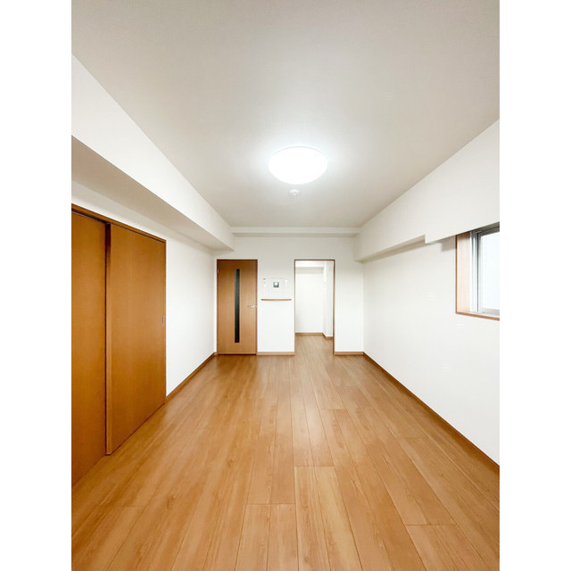 アーバハイツ六町環七北通り0506号室 リビング