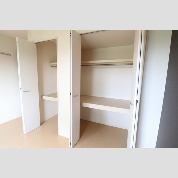 コリーヌ　A クローゼット