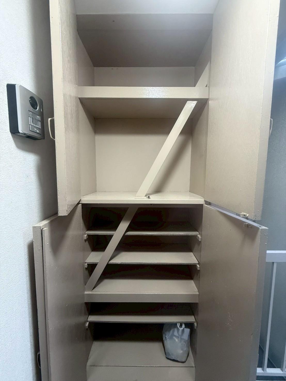 新穎マンション401号室 下駄箱です♪