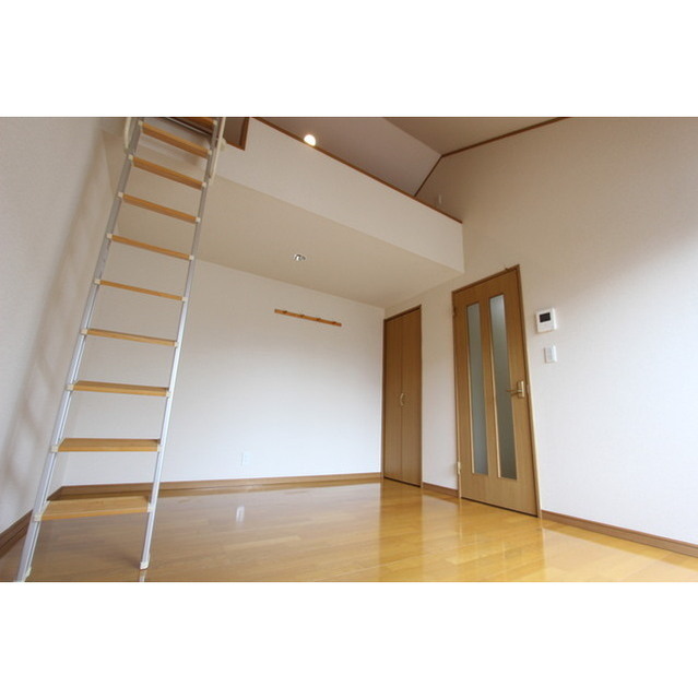 アジュール湘南202号室 内観