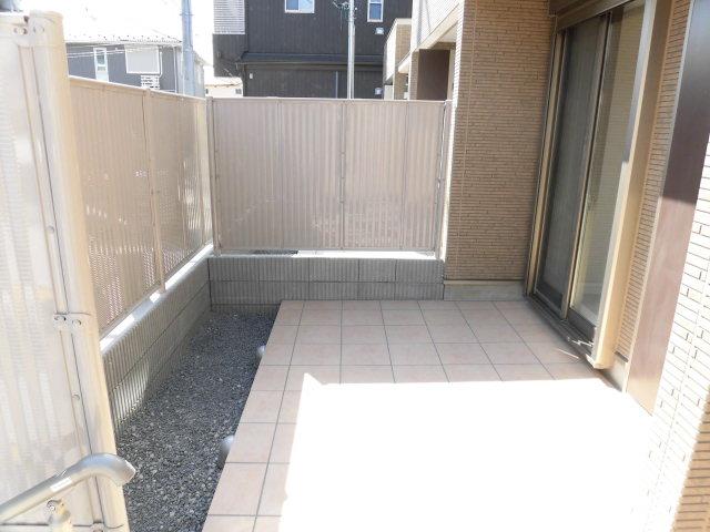 アーブルイン106号室 庭