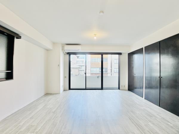 シティハイツ根津3階 リビング