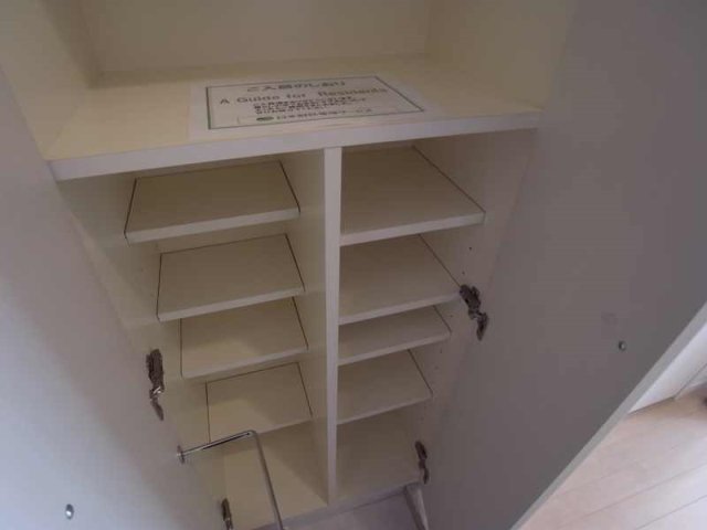 LE-LION清澄白河 靴入