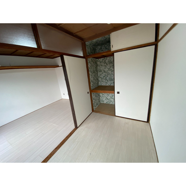 第2白楽マンション103号室 リビング