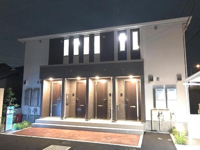 グランディア弐番館 外観写真（夜）