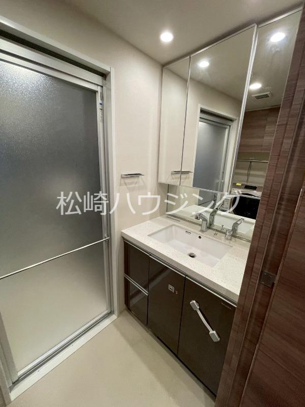 オープンレジデンシア中野中央3階 洗面