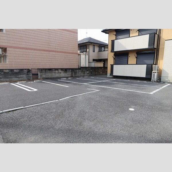 セジュールエクセレント 駐車場