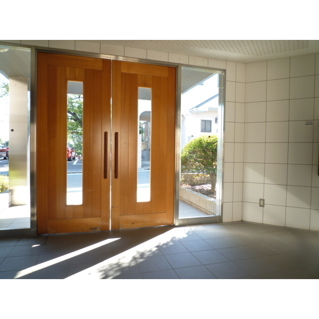 ソレイユ藤が丘102号室 エントランス