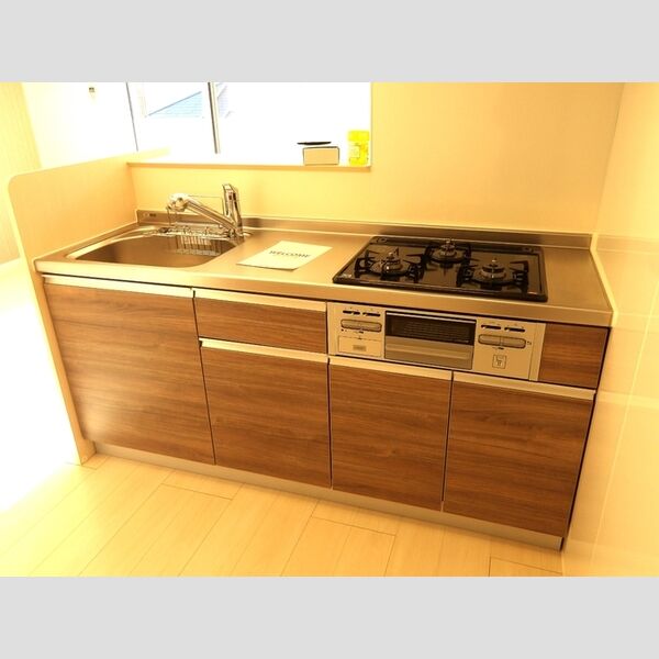 リベルタ 対面式3口ガスコンロ付システムキッチン