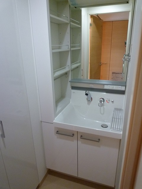 ガーデンハウス柿の木坂 洗面所