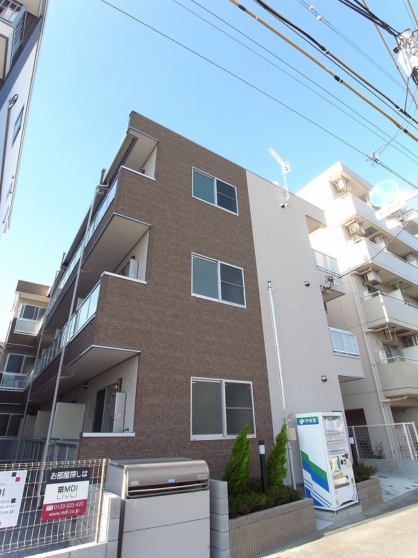 リブリ・アイリス・エンサータ エントランス