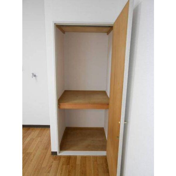 ビラメゾン国立0203号室 収納