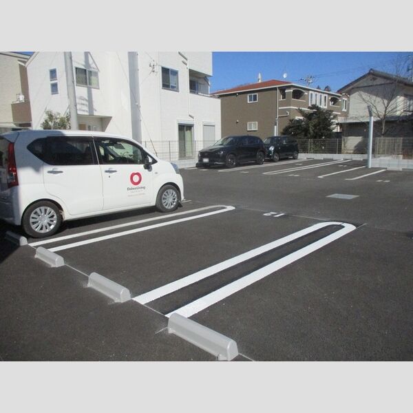 フォレストウッド　B棟201号室 駐車場