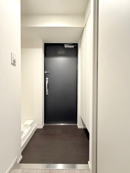 エレミ本蓮沼2階 玄関