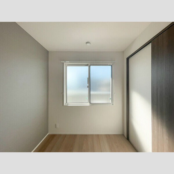 セレスティア白鳥303号室 洋室約4.1帖