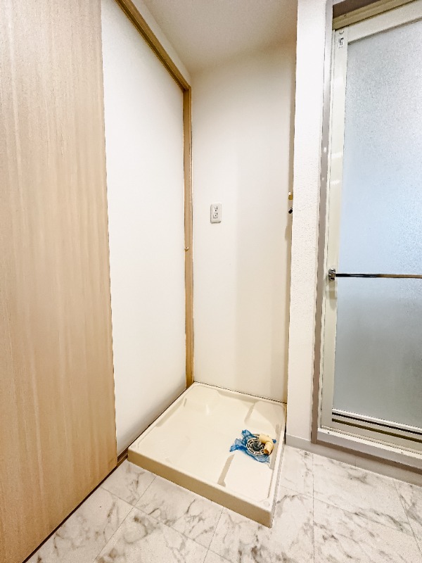 レジディア西新宿Ⅱ1階 洗濯機置場