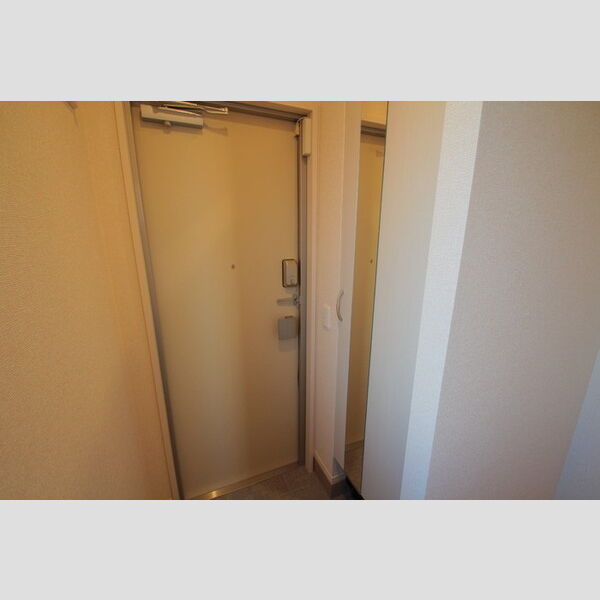 LUCIA(ルチア)107号室 玄関