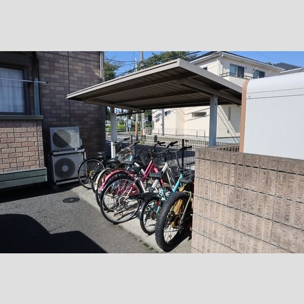 エアルアクティース 駐輪場