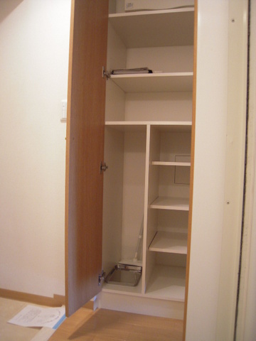 グランディスタ菊名0305号室 下駄箱