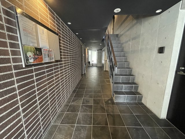 アレーロ大岡山102号室 エントランス