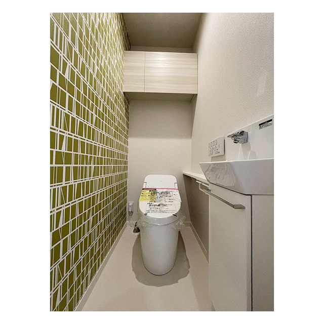 シャーメゾン国立ウエスト 温水洗浄便座・手洗い場付き