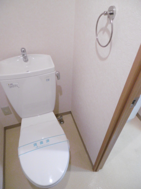 シャテロ北野0201号室 トイレ