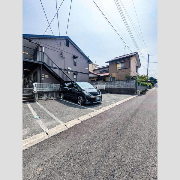 サンモール 駐車場