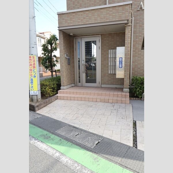 プランドール谷中　A エントランス