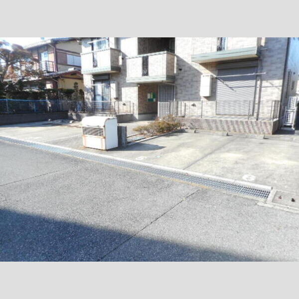 カサベルテ 駐車場