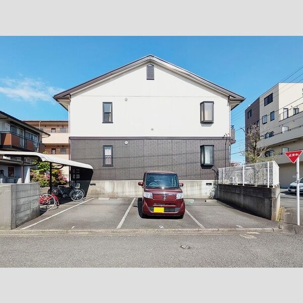 アネックス山王 駐車場