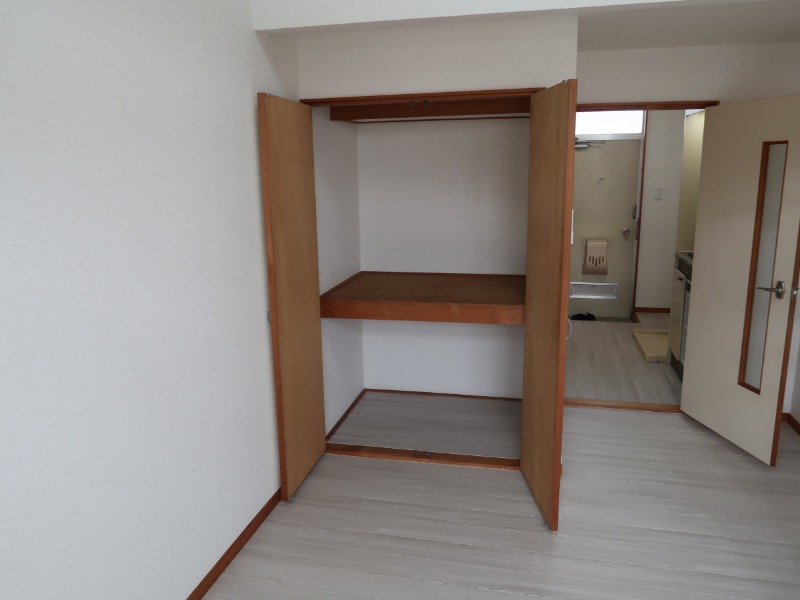 ハッピーハイツ2階 収納