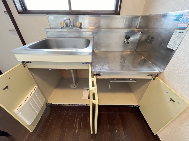 シェブロン第２ビル0202号室 収納