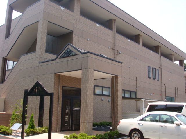 ルミナス砂川七番 外観写真（昼）