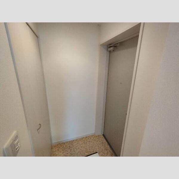 ガーデンハウス 402号室　玄関