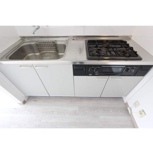 カサグランデ湘南705号室 システムキッチン
