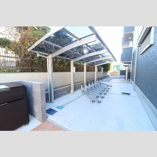 メディオ 寺田 駐輪場