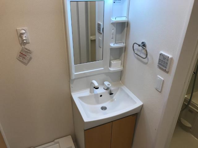 シャンピアス201号室 洗面