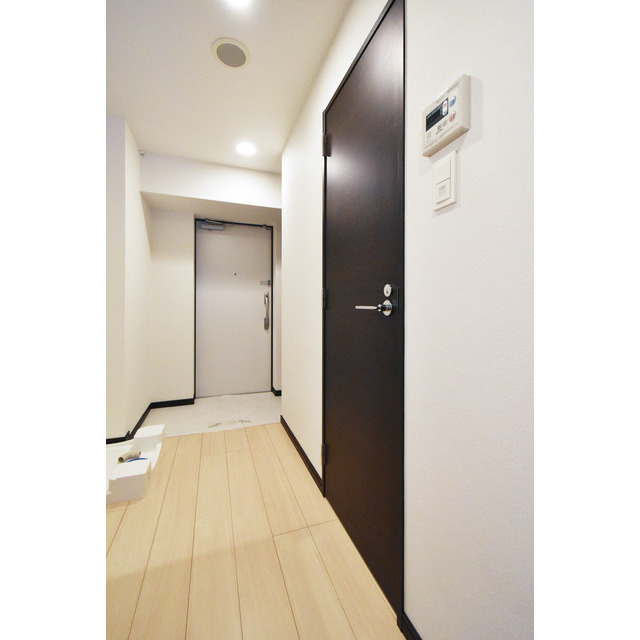 ＧＥＮＯＶＩＡお花茶屋ｓｋｙｇａｒｄｅｎ0101号室 玄関