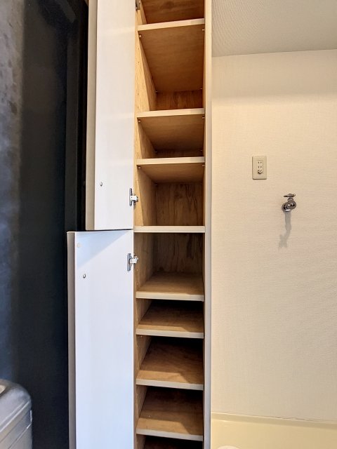 モビーレ等々力1階 靴入