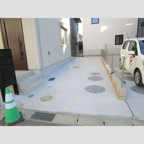 大野町2丁目戸建貸家　FF号室 専用駐車場