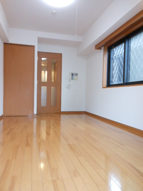 ガラ・ステージ神田神保町 こちらの居間で趣味の時間をお楽しみください