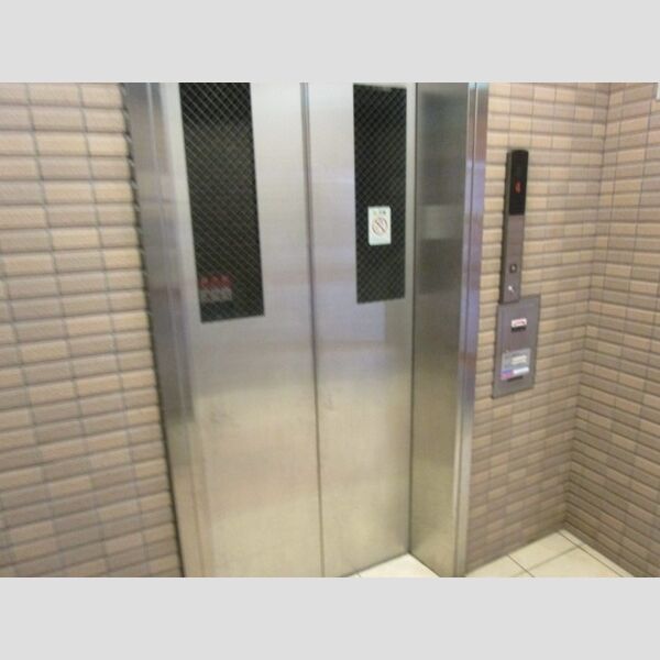 メゾン・フルール403号室 エレベーター