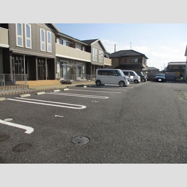 レグルス 駐車場