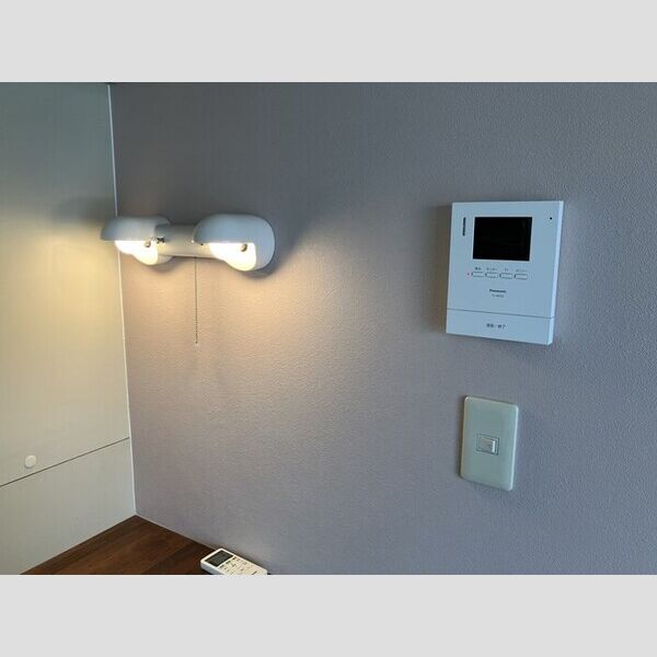 ハイムカメリア205号室 モニター付きインターホン