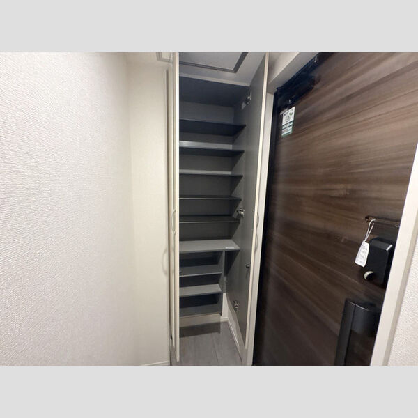 セレスティア岡本301号室 301号室　玄関